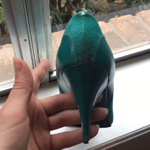 🦄 2/$15 Vintage | suede turquoise heels - Picture 5 of 7